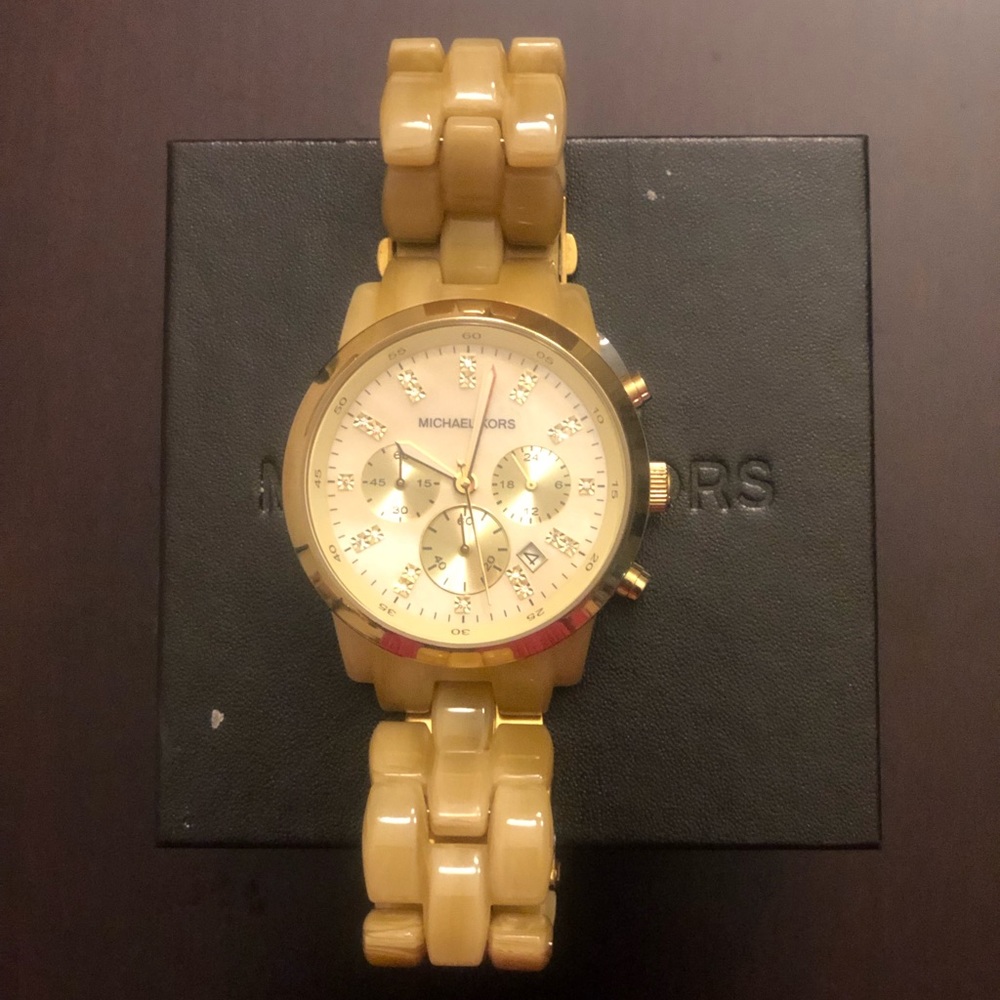 Michael Kors Light Tortoise shell watch